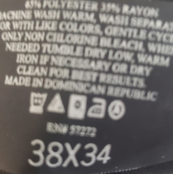 Perry Ellis - Picture 2 of 7